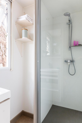 Bathroom 4