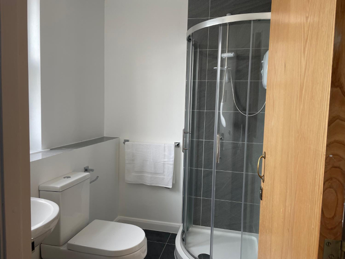 Bathroom 3, Feildens Arms Hotel, Lancashire