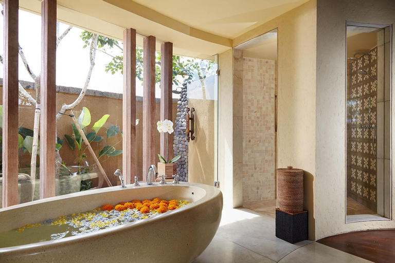 Bathroom 11