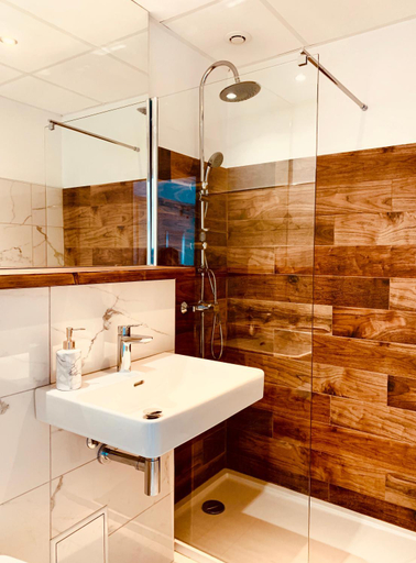 Bathroom 3, Il Tramonto, Haute-Corse