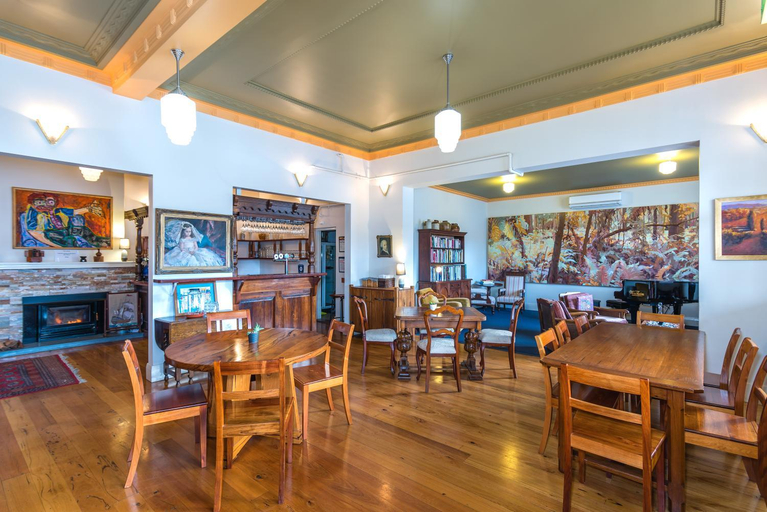 Food & Drinks 5, The New Northern Hotel, Mount Alexander  - C'maine