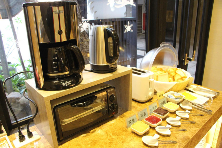 Food & Drinks 4, Feng Cai Motel, Changhua