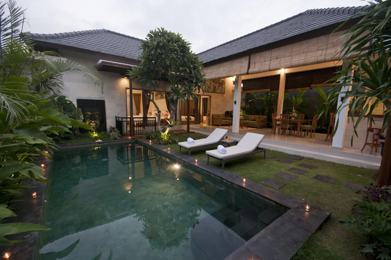 Swimming Pool 4