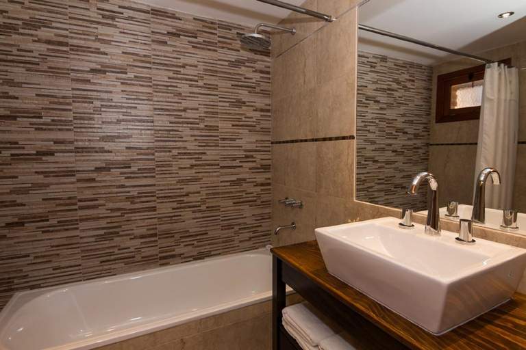 Bathroom 3, Lejano Nahuel, Bariloche