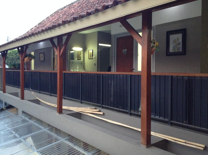 Others 4, De Riau Guesthouse, Bandung