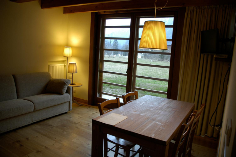Dining Room 4