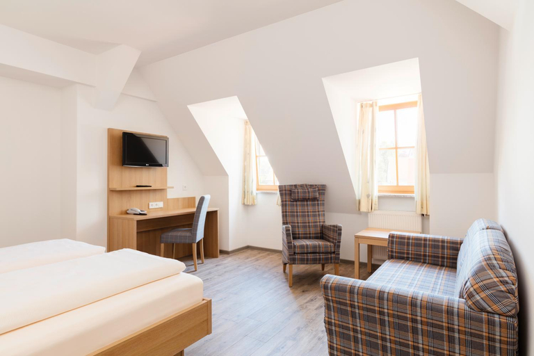 Others 4, Gasthof Lerner, Freising
