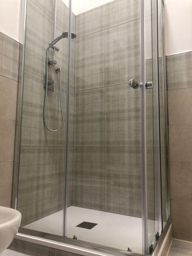 Bathroom 12