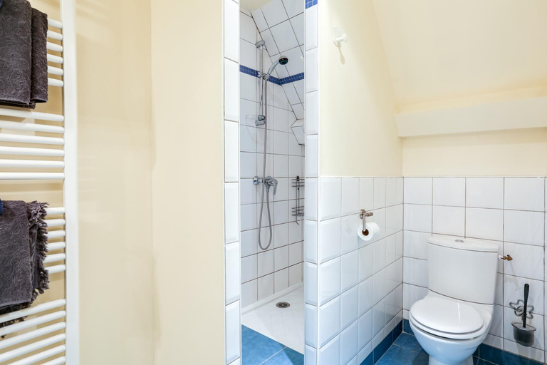 Bathroom 4, Domaine De La Tour, Calvados