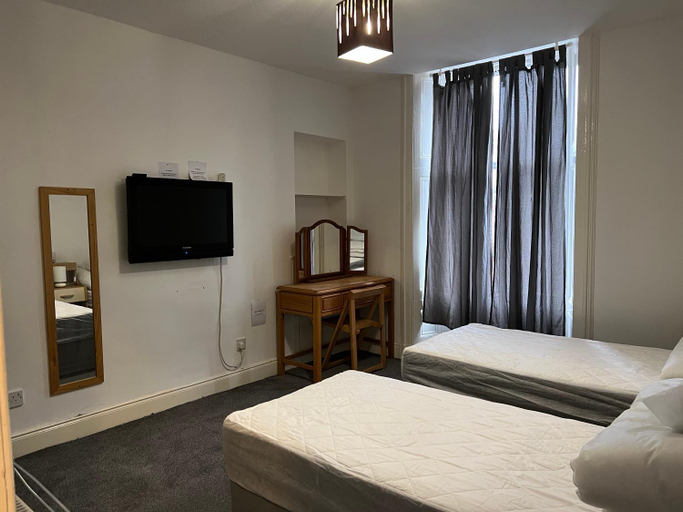 Bedroom 3, Scotland Beds, Dundee