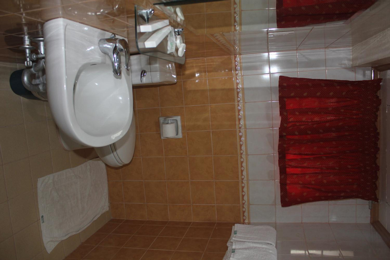 Bathroom 3