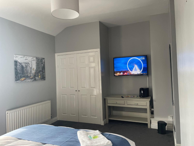 Bedroom 2, Feildens Arms Hotel, Lancashire