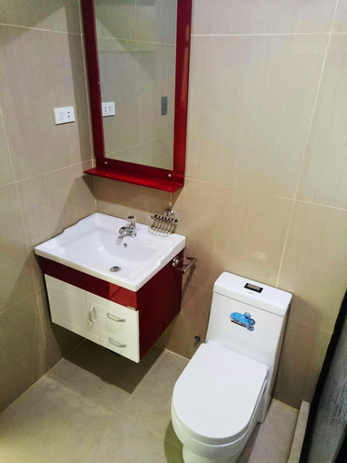 Bathroom 11