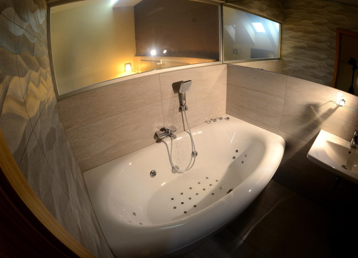 Bathroom 4, Hotel Stardust, Nové Zámky