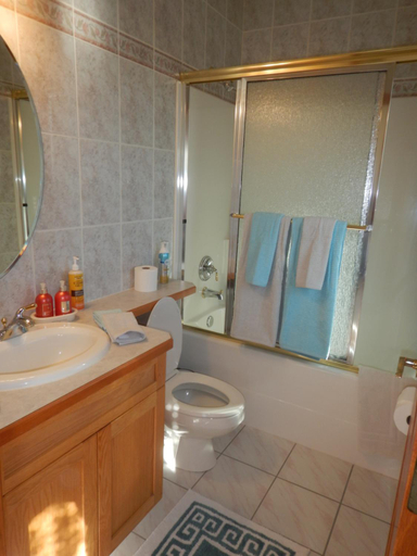Bathroom 4, Rocky Mountain View B&B, Division No. 6