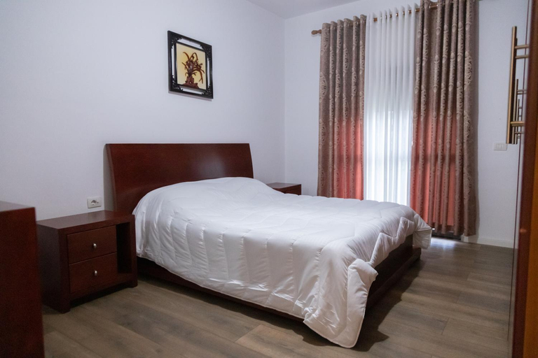 3, Grand Family Apartment -Free Parking-, Tiranës