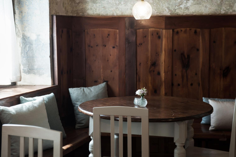Food & Drinks 5, 1477 Reichhalter, Bolzano
