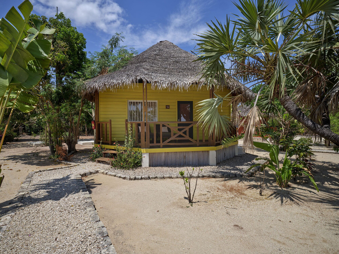 Exterior & Views 2, Antsanitia Resort, Boeny