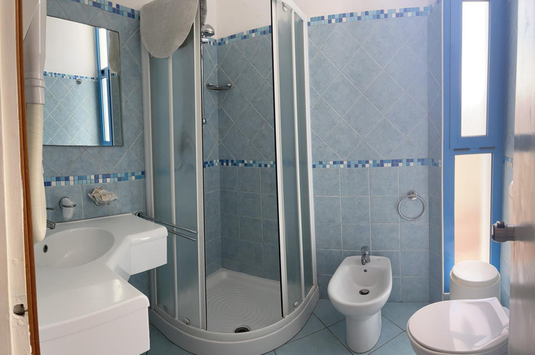 Bathroom 4, Senior, Rimini