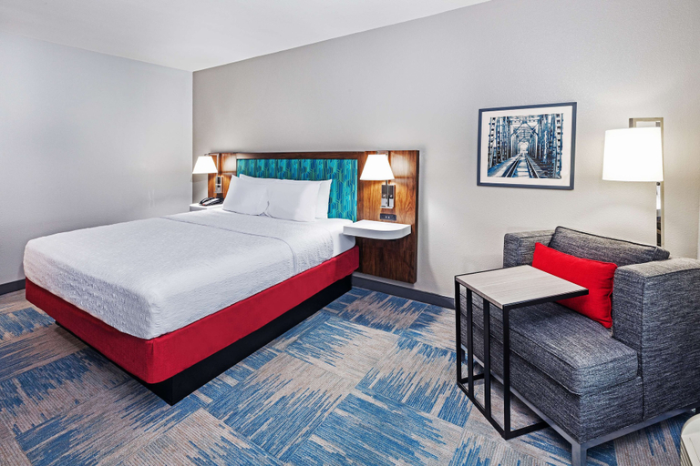 Bedroom 4, Hampton Inn & Suites Houston Heights I-10, Houston