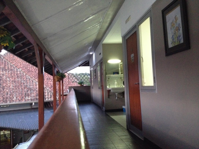 Others 5, De Riau Guesthouse, Bandung