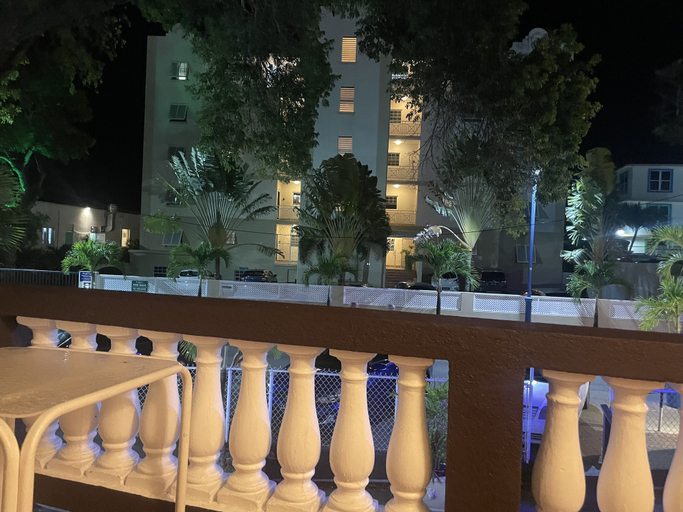 Food & Drinks, Mirabelle Apartments
