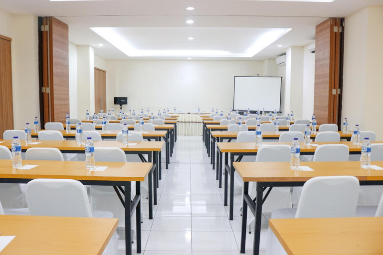 Business Facilities 5, LeGreen Suite Ratulangi Ambon, Ambon