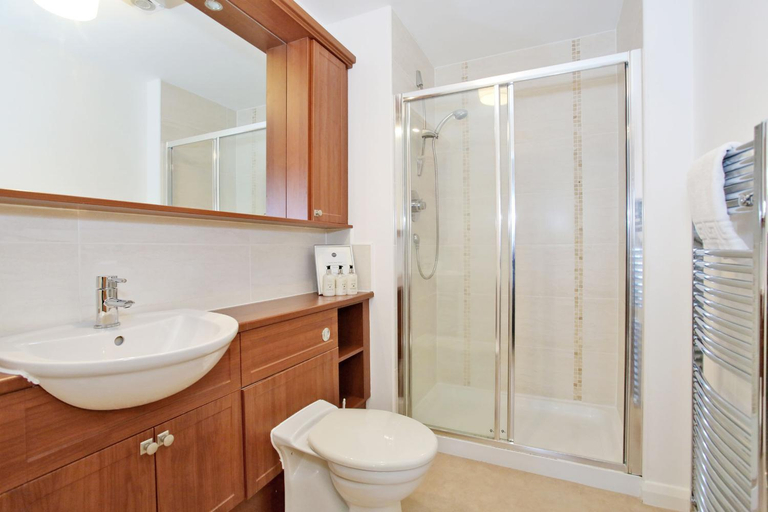 Bathroom 3, Orange Apartments Kepplestone, Aberdeen