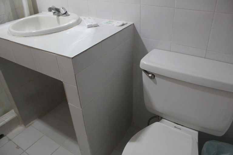 Bathroom 4