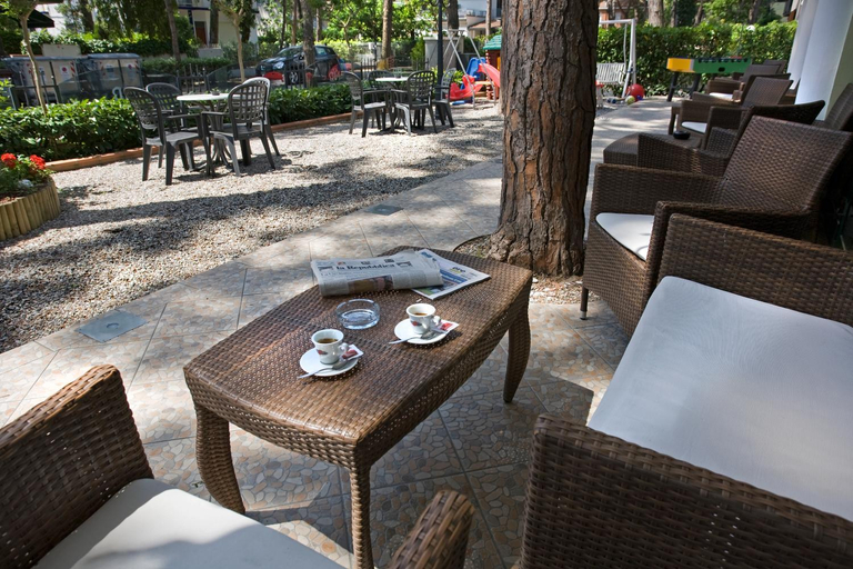 Food & Drinks 5, Hotel Boccaccio-free parking-, Ravenna