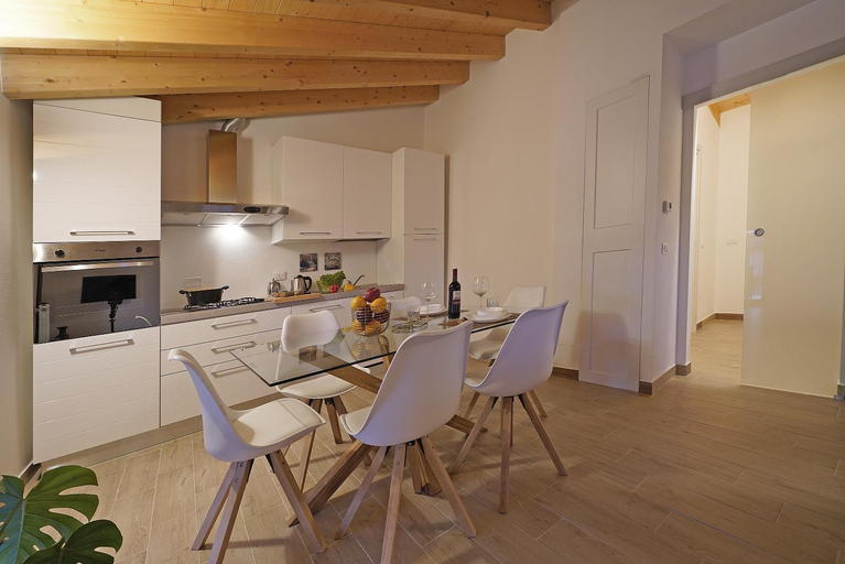 Others 4, Apartments Villa Bougainville, Brescia