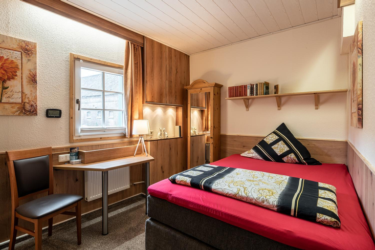 Bedroom 5