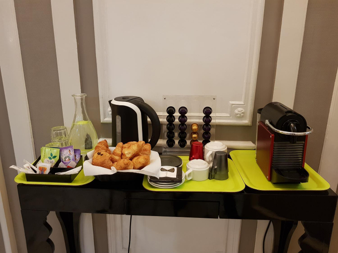 Food & Drinks 4, Hotel De La Cite Rougemont, Paris