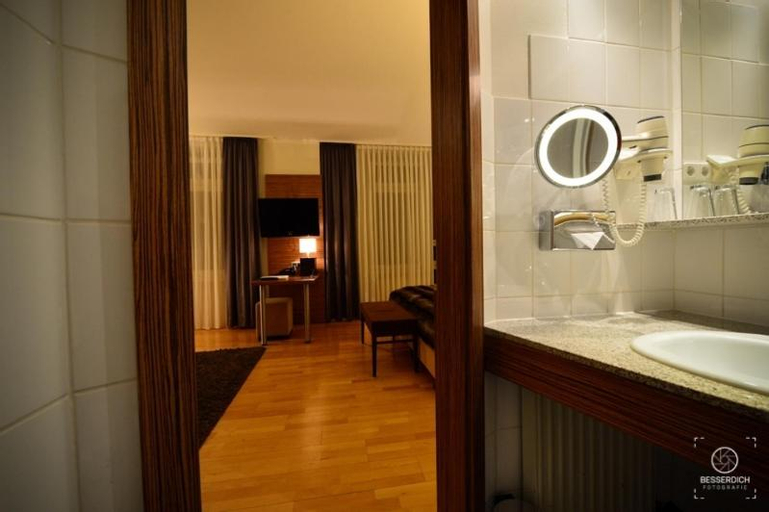 Bathroom 21