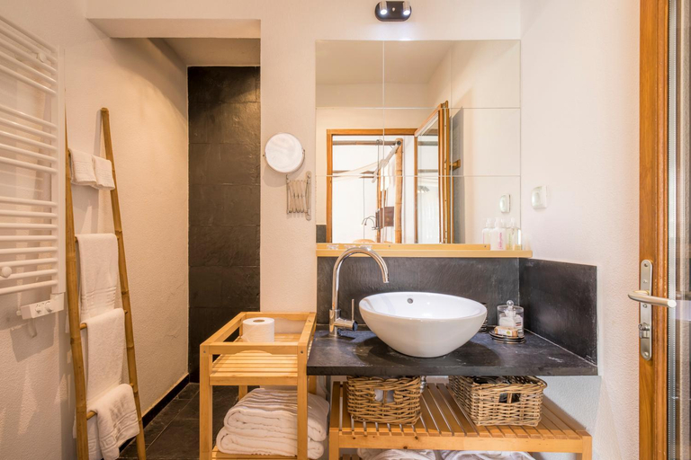 Bathroom 1, Herdade Quinta Natura Turismo Rural, Aljezur