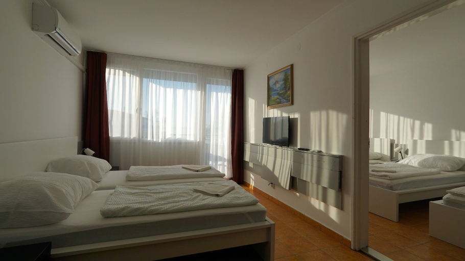 Bedroom 4, Plage Hotel Siófok, Siófok