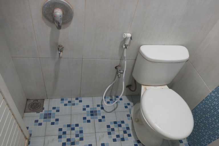 Bathroom 11
