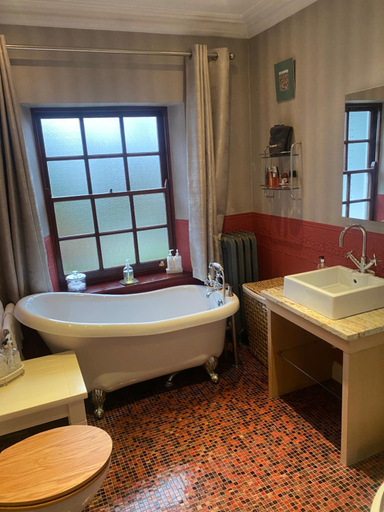 Others 3, The Laurels Bed and Breakfast, Cardiff
