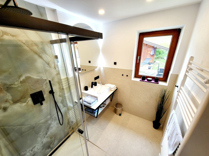 Bathroom 4, Schickster Sky Lodge, Innsbruck Land
