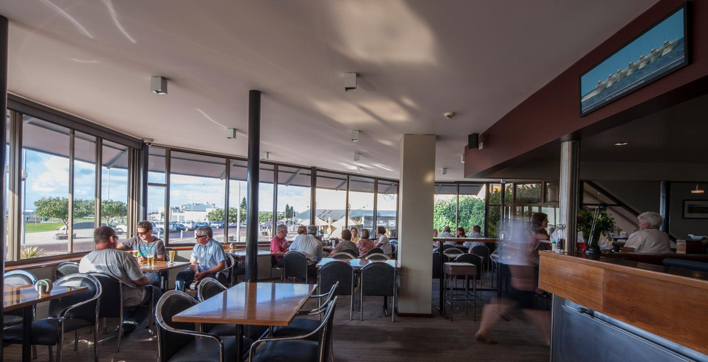 Food & Drinks 5, Ocean Centre Hotel, Geraldton