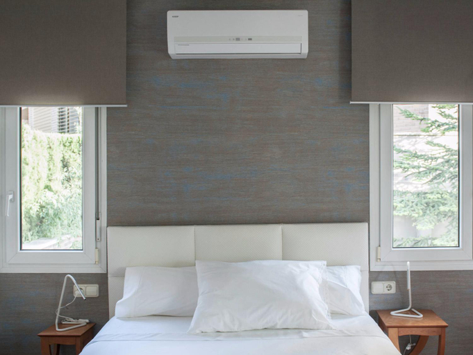 Bedroom 2, El jardi de l'avet, Lleida
