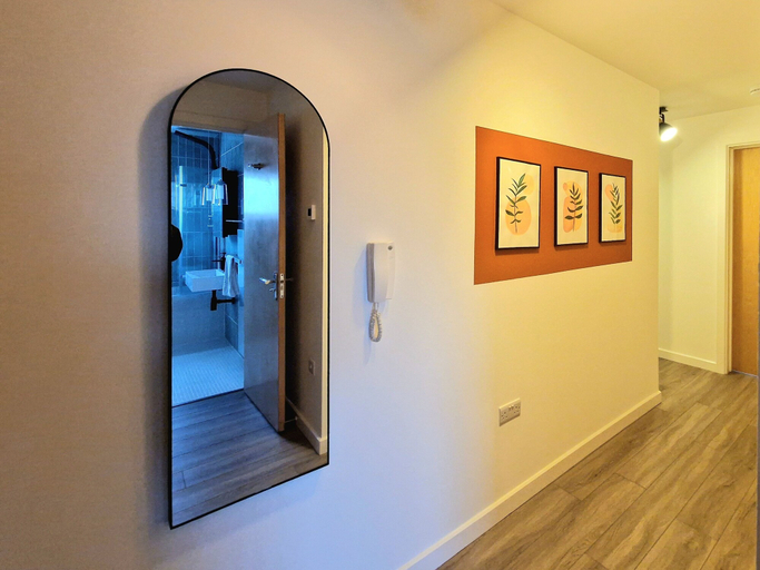 Others 5, Luxury Station Apartment, Cambridgeshire