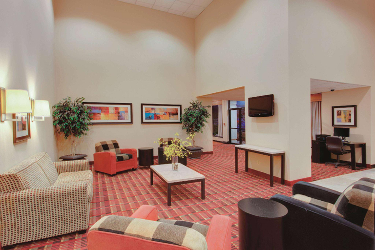 Public Area 2, Ramada by Wyndham Fairfield NJ, Essex