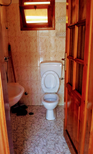 Bathroom 4, Villaggio shehu, Vlorës