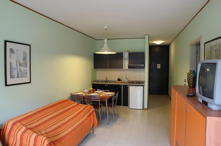 Others 5, Residence Habitat, Livorno
