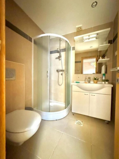 Bathroom, Sunset Poolside Retreat BlueH