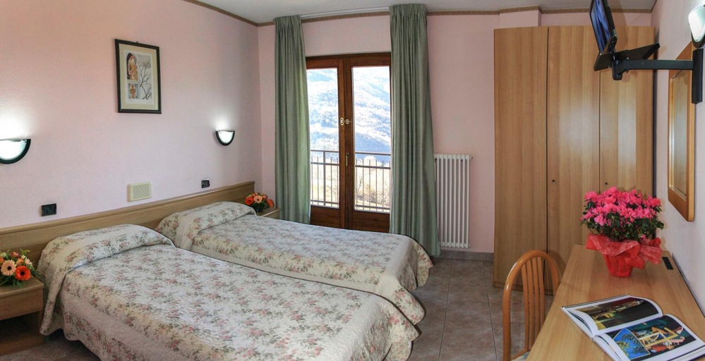 Bedroom 3, Hotel Les Saisons, Aosta