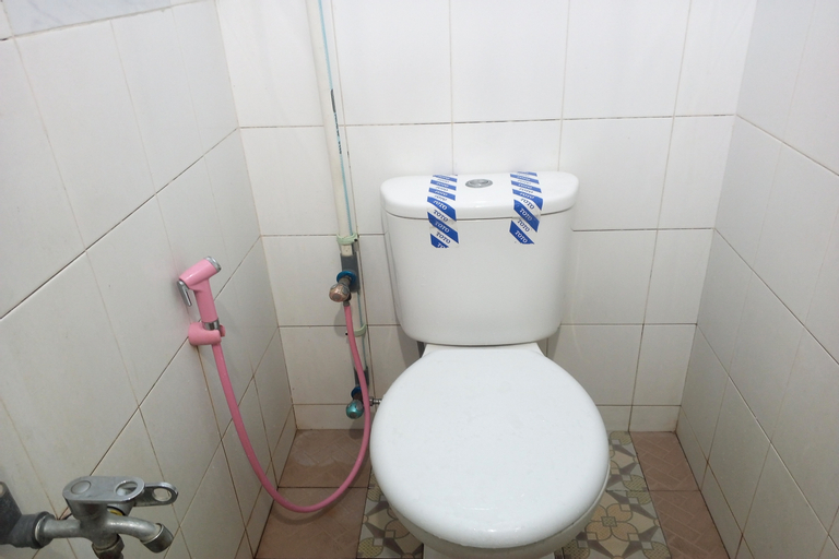 Bathroom 10