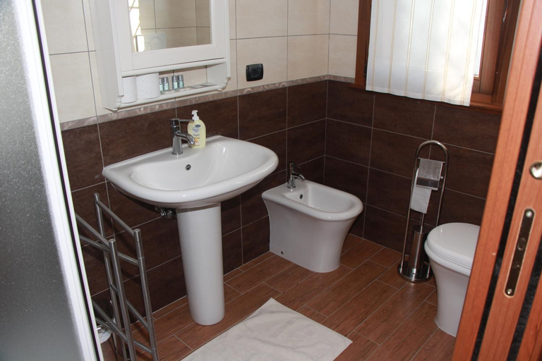 Bathroom 3