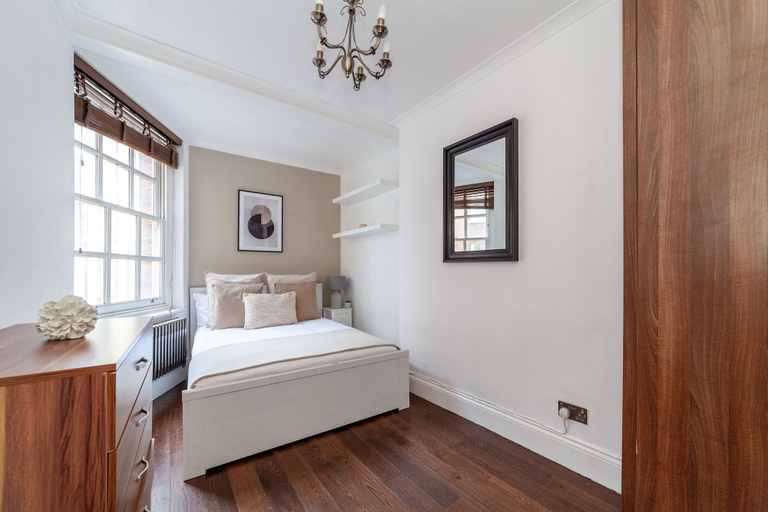 Bedroom 3, 3 Bed Apartment in St John’s Wood, London